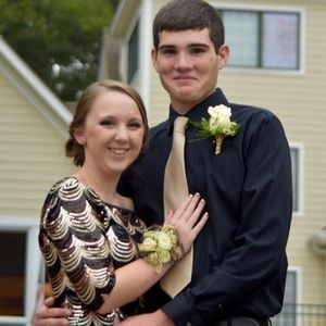 Meet your Posher, Chloe